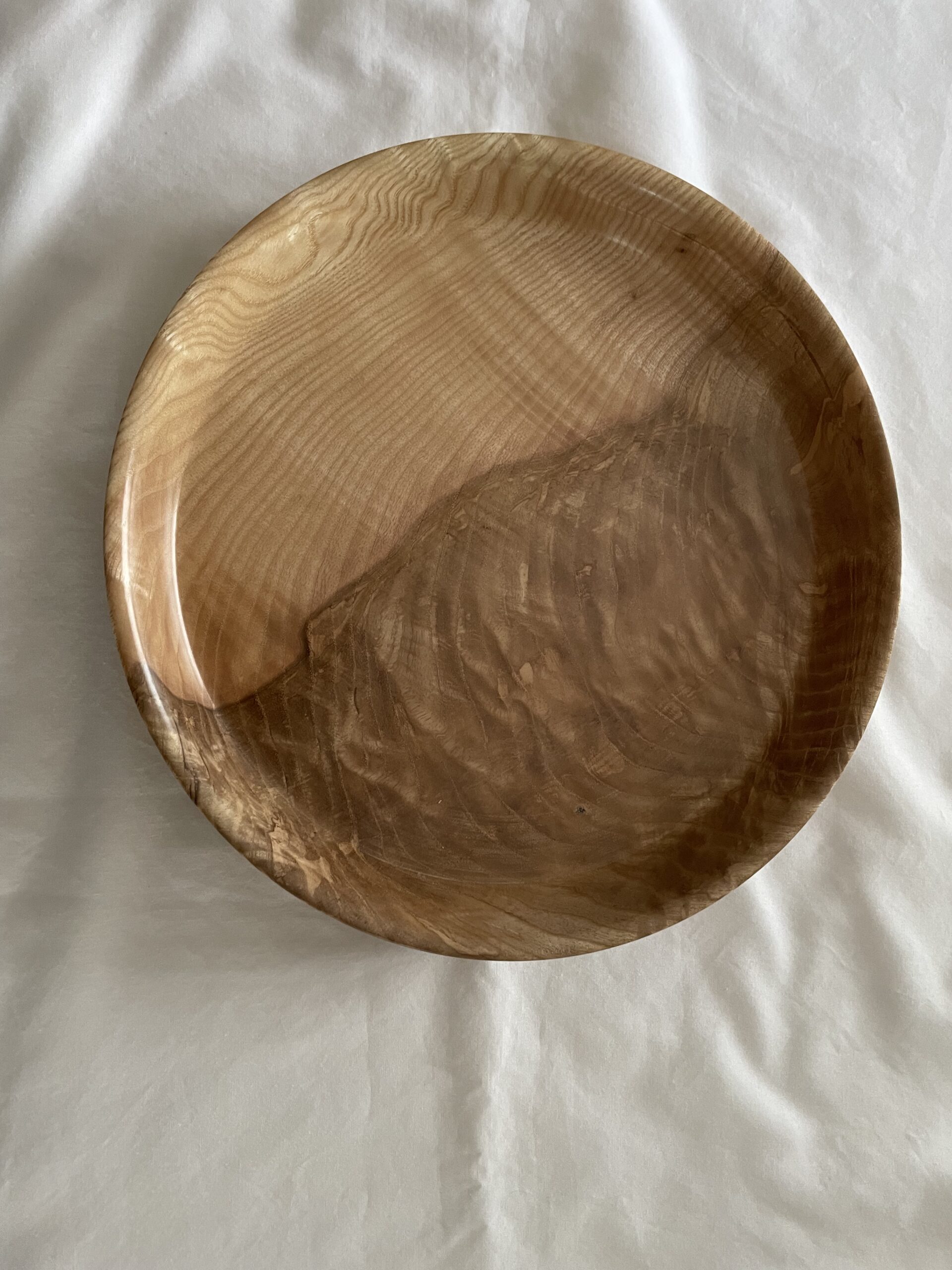 A special bowl in Crotch Olive Ash